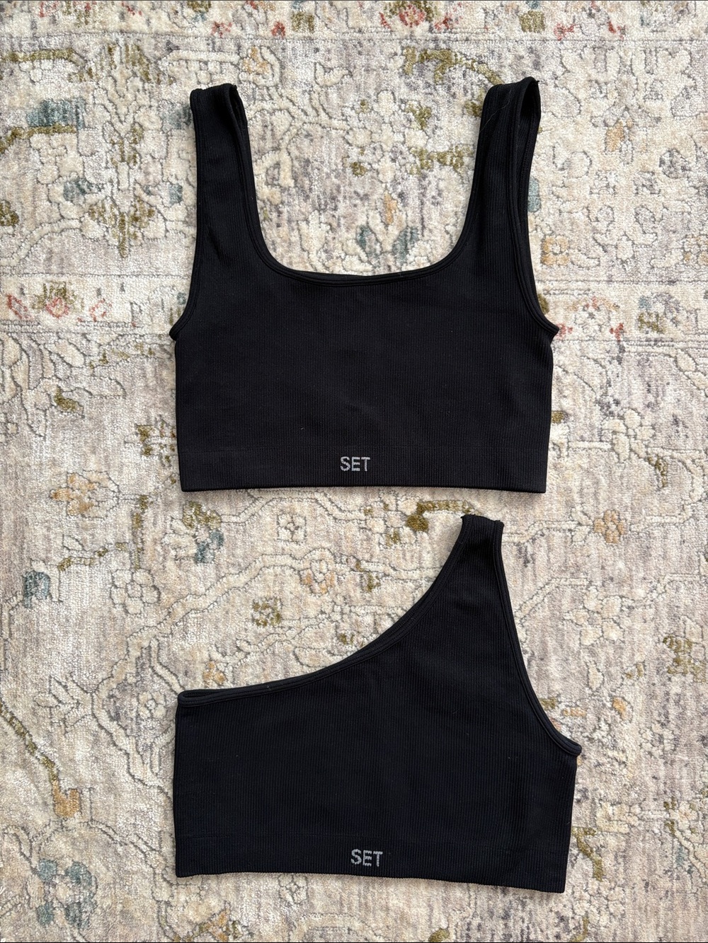 SET Active Ribbed Bras (2)